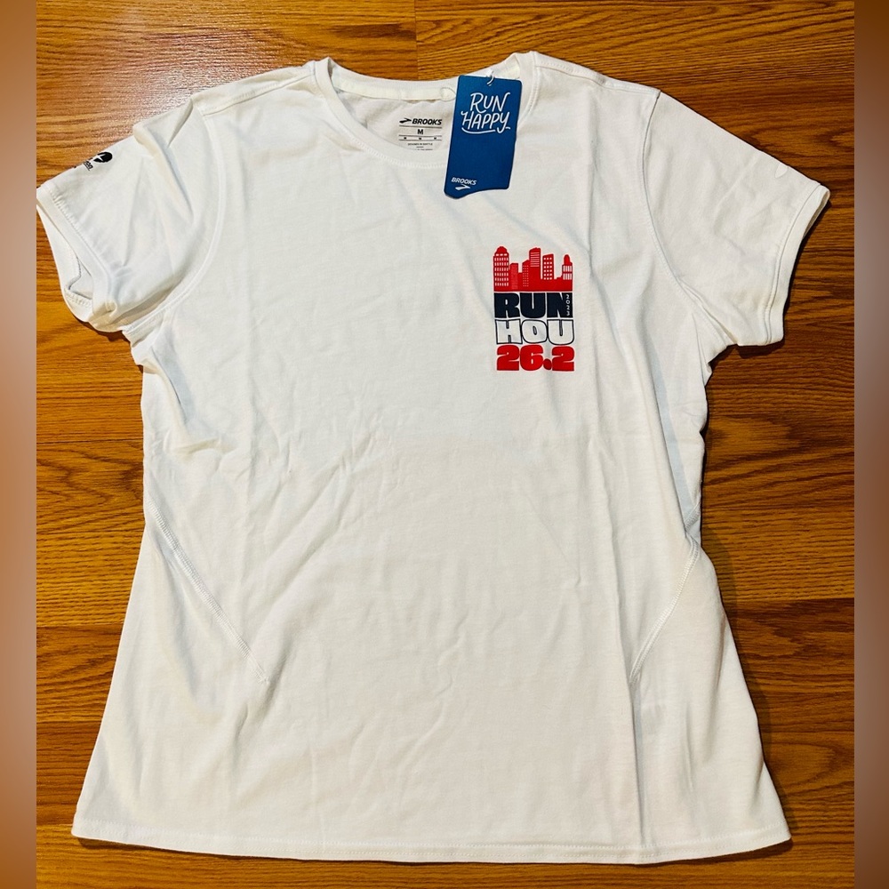 Brooks Women’s Distance Short Sleeve - 26.2 Houston Marathon 2023 size medium